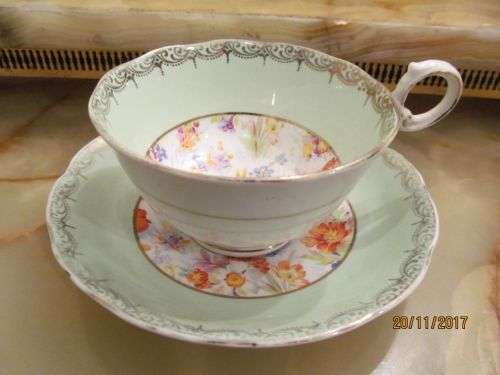 ROSLYN PASTEL !! Vintage 1950 Fine Porcelain Roslyn China Tea Duo - Shamrock
