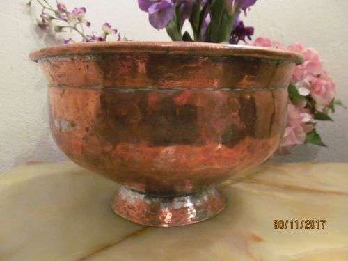 COPPER REACTION !! Large Vintage Copper Clad Urn/Planter with Hammered Metal Pattern