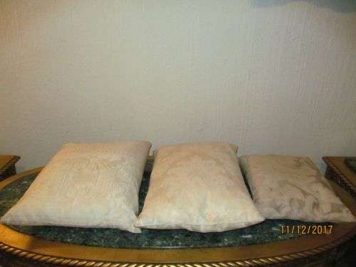 FLORAL SCATTERING !! Lot of Three Vintage Scatter Cushions - Embroidered Floral