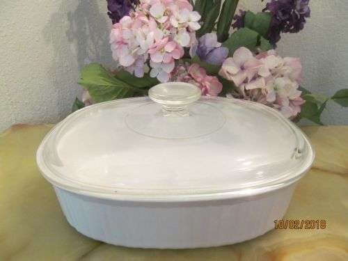 FRENCH WHITE !! Vintage 1980's Corning Ware French White Covered Casserole Dish F-2-B