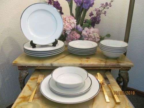 SILVERLINE BLISS !! Contemporary Fine China Silverline Dinner Set - 18 Items