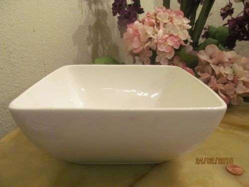 MAYFAIR & JACKSON !! Contemporary "Winter White" Series Ceramic Serving Bowl - Large