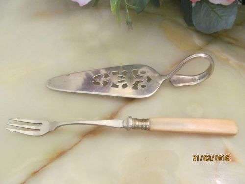 HORS D'OEUVRE !! Lot of Vintage Silver Plated Cake/Pastry Server & Antique SP Pickle Fork