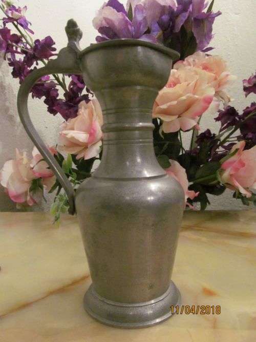 INNUNG DEUTSCHER !! Vintage 1950's German Pewter Lidded Pitcher - Double Acorn Thumb Finial