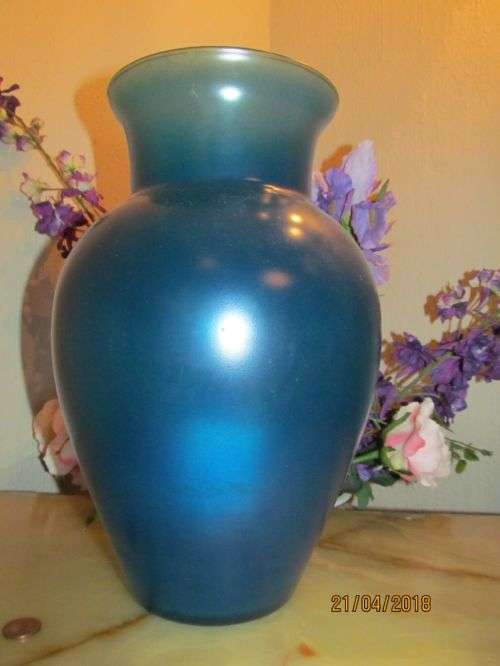 ULTRAMARINE !! Large Vintage Studio Glass Ultramarine Blue Vase