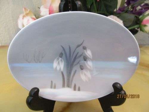 NICOLAI ARTHUR !! Vintage 1956 Royal Copenhagen Fine Porcelain Snowdrop Butter Pat/Trinket Dish