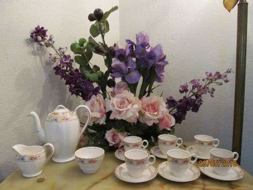GRINDLEY !! Vintage 1954 Grindley Creampetal Demitasse Set - 15 Items - Carmona Pattern
