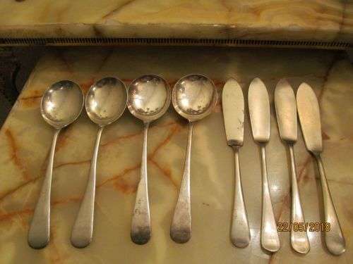RESILCO & SIPELIA !! Vintage Lot of 4 Butter/Jam Spreader Knives & 4 Large Dessert Spoons
