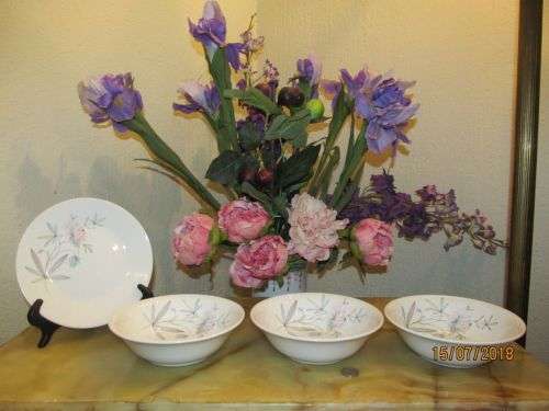 PONTESA !! Vintage Lot/Set of Spanish Chinamoda Series Bowls and Bread Plate - 4 Items