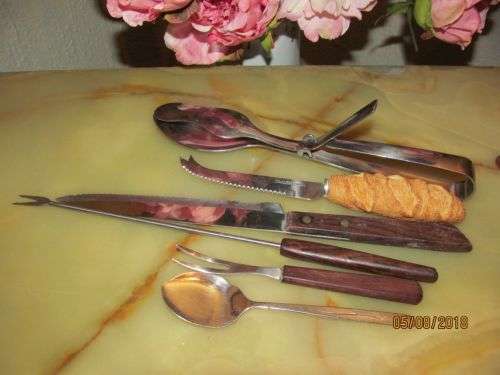 MELANGER !! Vintage Lot of 7 Different Cutlery Items & 2 Tongs - Stainless etc