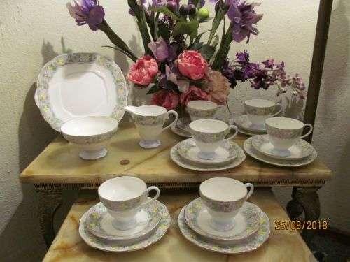 SALISBURY TOO !! Vintage 1930-1940's Lot/Set of 6 Salisbury Fine Bone China Tea Trios & Others - 21