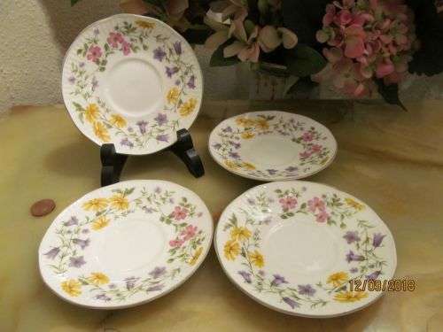 ELIZABETHAN !! Vintage Lot of Four Elizabethan Staffordshire Fine Porcelain Saucers - Sheringham
