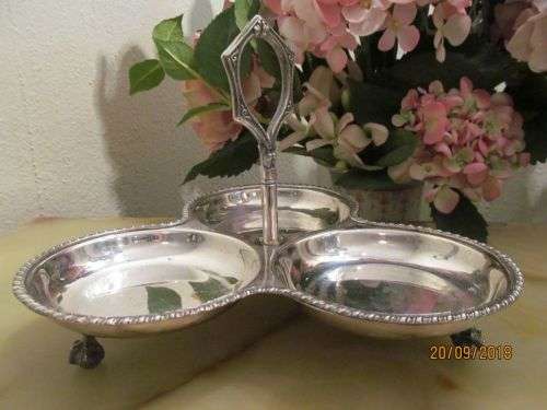 SERANCO !! Vintage Silver Plated Triple Bon Bon/Sweets Dish Stand with Claw Feet