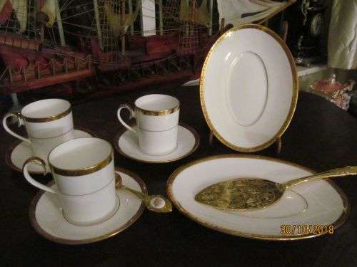 RIDGWAY IN GOLD !! Vintage 1967-2001 Lot/Set of Ridgway Fine Bone China - 8 Items
