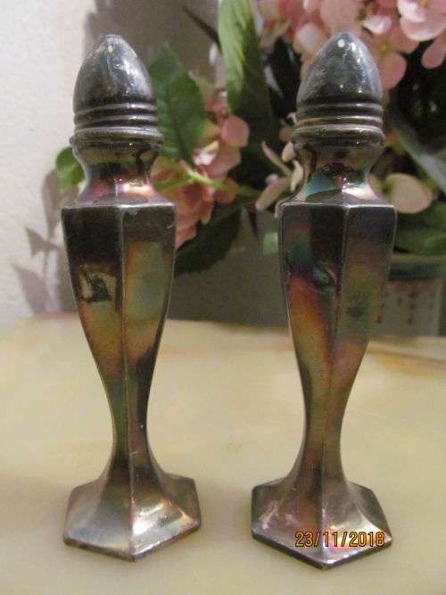 DECO AGE !! Vintage (Early 1900's) Silver Plated Lead Canadian Salt and Pepper Shakers