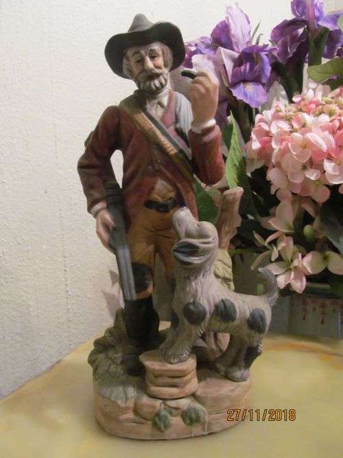 A JOURNEY BEGINS !! Large Vintage Bisque Porcelain Figurine in the Artmark/Homco Style