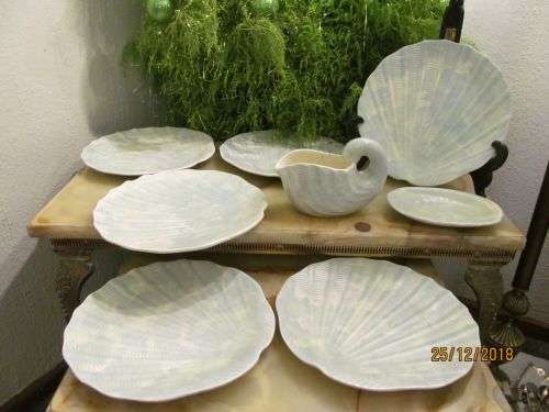 GILMAN & CTA 2 !! Very Rare Sacavern Pottery Lot/Set of Shell Gravy/Sauce Boat & Six Shell Plates