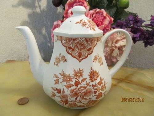 OLD PEKIN !! Vintage 1960's J & G Meakin, Royal Staffordshire Ceramic Teapot - Old Pekin Pattern
