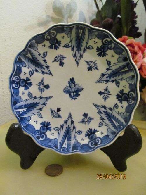 DELFT !! Vintage 1955 Original Delft Scalloped Ceramic Dish - Blue on White - Signed/Dated