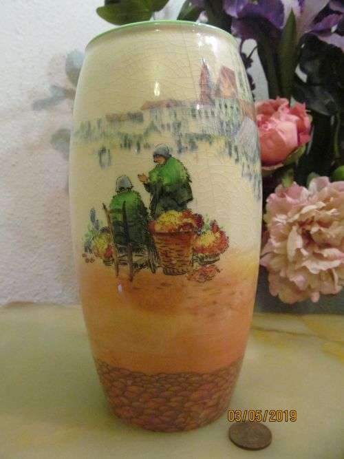 ROYAL DOULTON !! Rare Vintage 1930's Royal Doulton Fine Porcelain Vase - Flower Merchant