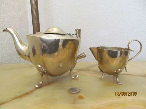 THOMAS WILKINSON !! Antique Pre 1932 Lot/Set of Silver Plated Teapot & Creamer - Footed
