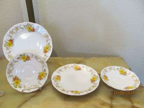 FENTON !! Vintage Lot/Set of 1928 Radfords Fenton Bone China Tea Plates & Saucers  - Mayfair Pattern