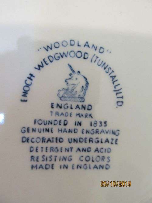 WEDGWOOD !! Vintage 1965-1980 Enoch Wedgwood Hand Engraved "Woodland" Pattern Bowl