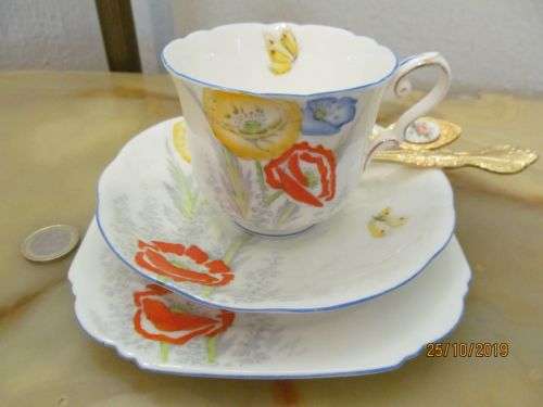 PARAGON 2 !! Rare Antique 1923-1933 Paragon Fine Bone China Tea Trio - Rare Buttercup Pattern