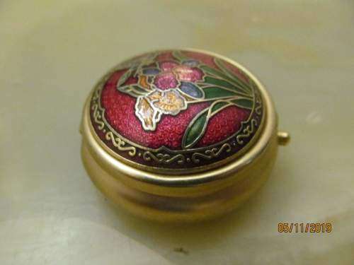 PILL BOX !! Vintage Enameled Brass Hinge Lidded Pill Box - Floral Pattern with Butterfly