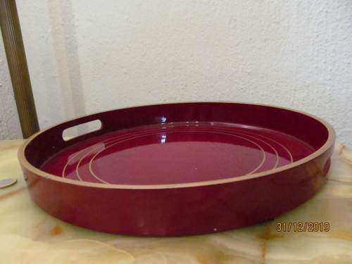 SCARLET RUBY !! Contemporary Scarlet/Ruby Red and Gold Circular Serving/Drinks Tray