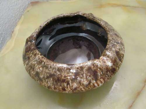 HICKORY/TORTILLA !! Vintage Hickory with Tortilla Streaked Glaze Circular Ashtray