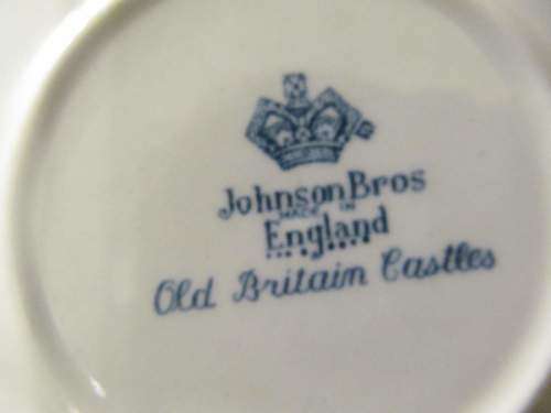 JOHNSON BROS 2 !! Vintage 1930's Johnson Bros "Old Britain Castles" Porcelain Tea Duo