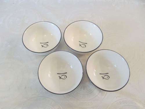 HOME !! Contemporary Lot/Set of 4 Identical Fine Porcelain Japanese Soup Bowls - Pristine