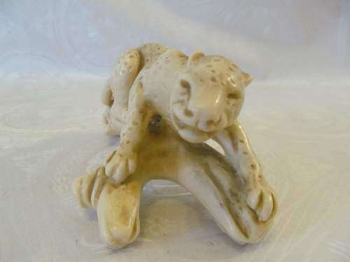 PANTHERA !! Vintage Polished Marbelite Leopard on Tree Branch Figurine
