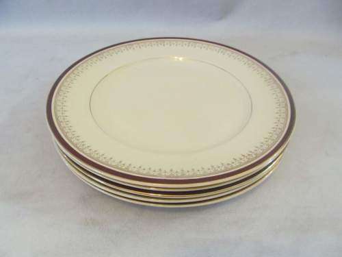 JOHNSON BROS !! Vintage 1930's Lot of 5 Identical Victorian Johnson Bros Porcelain Dinner Plates