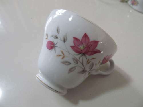 COLCLOUGH + !! Vintage Lot of One Colclough Fine Porcelain Teacup and 2 Others