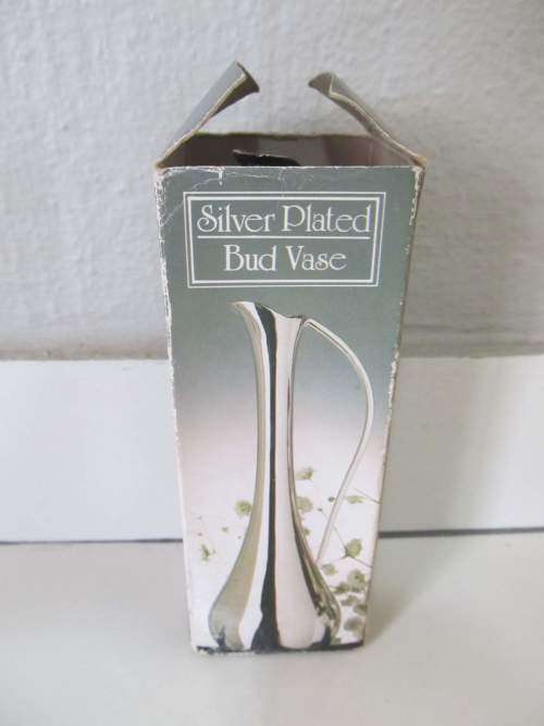 ELWECO !! Boxed Vintage Silver Plated Elweco Bud Vase - As new