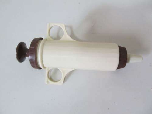 ADDIS !! Boxed Unusued Vintage Addis Shape Maker/Buscuit Press with Attachments etc