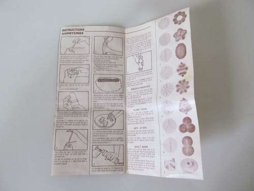 ADDIS !! Boxed Unusued Vintage Addis Shape Maker/Buscuit Press with Attachments etc