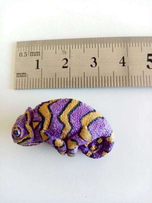 Hand Painted Peruvian Chameleon Bead