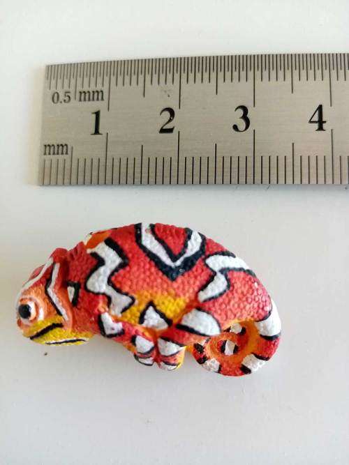 Hand Painted Peruvian Chameleon Bead