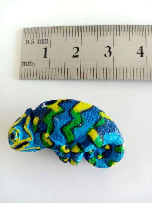 Hand Painted Peruvian Chameleon Bead