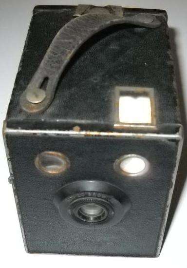 LOVELY COLLECTIBLE - OLD BROWNIE JUNIOR!!!