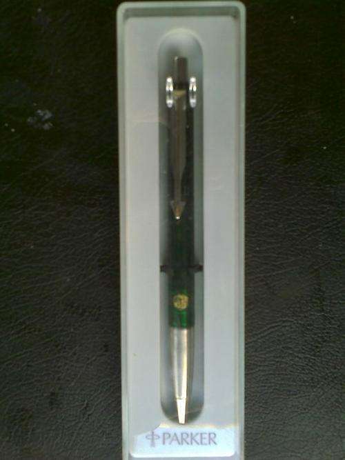 PARKER PEN. MADE IN UK. OLD MUTUAL LOGO. STILL NEW.