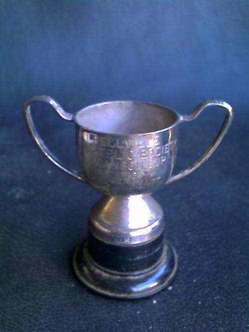 SMALL TROPHY. BELLVILLE PHILATELIC SOCIETY KAGANSON CUP. 1975. G GOLDBLATT. EMESS. NEEDS A POLISH.