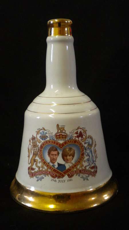 CHARLES AND DIANA BELL'S WEDDING DECANTER!!