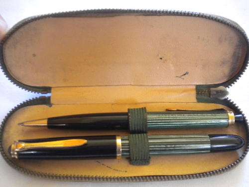 VINTAGE PELIKAN SET FOUNTAIN PEN 400 & PENCIL 450!!