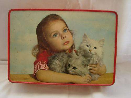 VINTAGE TIN
