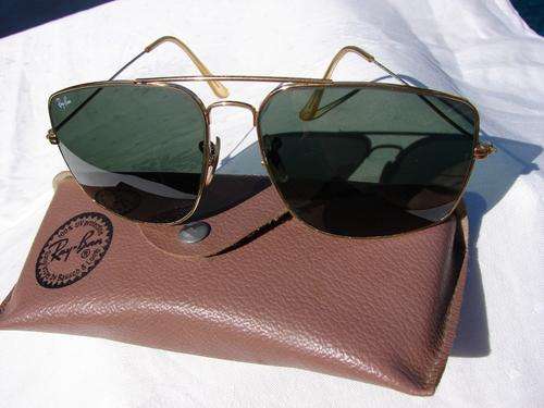 VINTAGE RAY BANS  - RB 3136