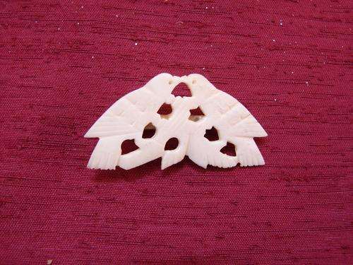 BROOCH !!